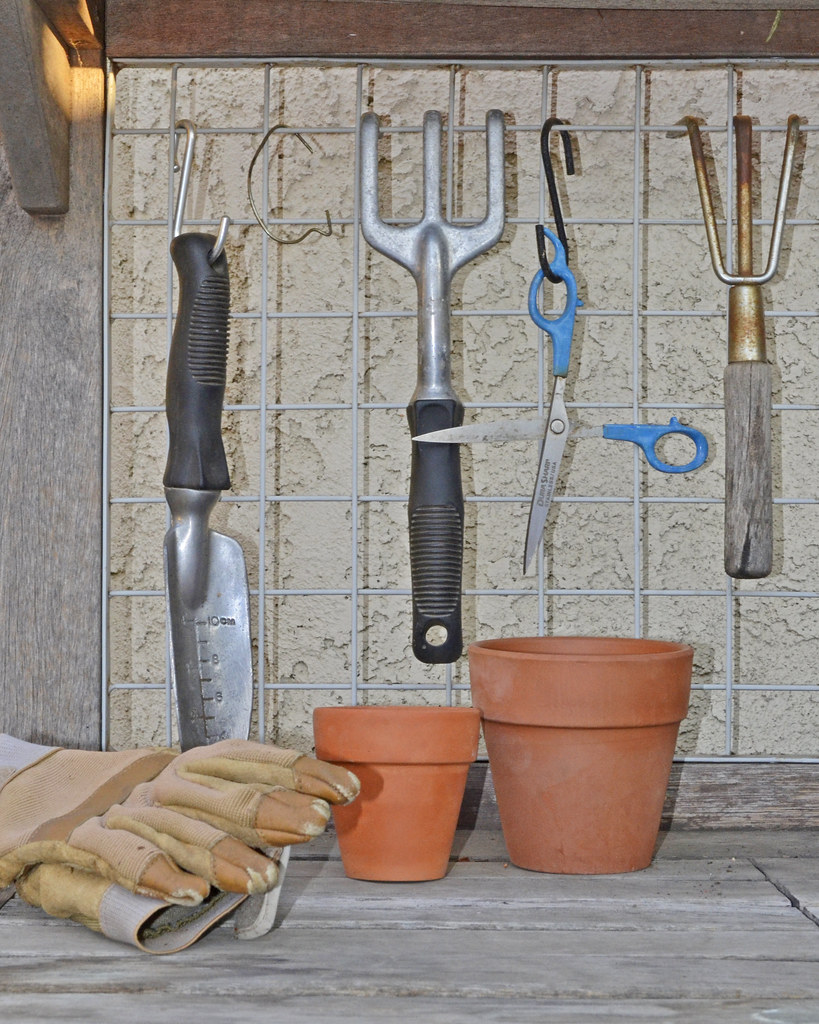 How to Sharpen and Maintain Hori Hori Knives for Tough Roots